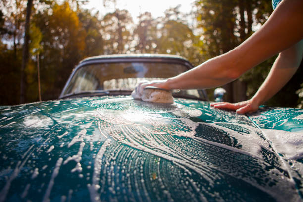 Nettoyer sa voiture comme un pro : astuces et conseils pour un résultat impeccable