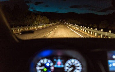 Driving at night in summer : tips and tricks